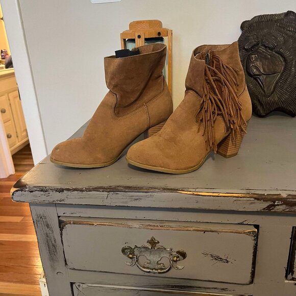 Qupid Booties Size 8 - Picture 3 of 7